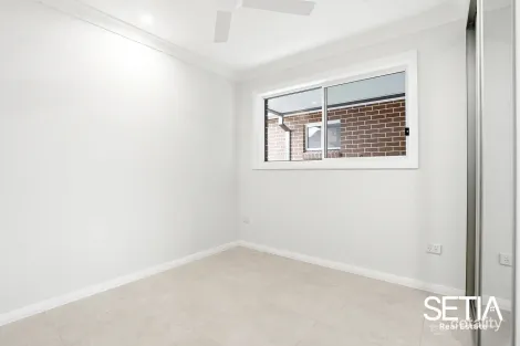 Property photo of 18 Golding Drive Glendenning NSW 2761