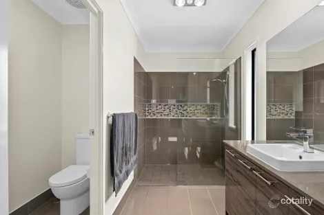 Property photo of 6 Scholard Crescent Bridgeman Downs QLD 4035