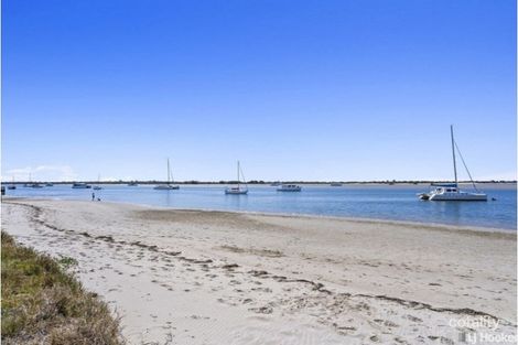 Property photo of 11/7-9 Robert Street Labrador QLD 4215