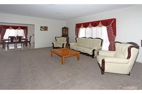 Property photo of 22 Colebrook Crescent Doolandella QLD 4077
