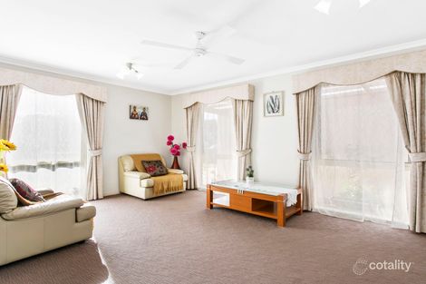 Property photo of 14 Hollydale Close Berwick VIC 3806