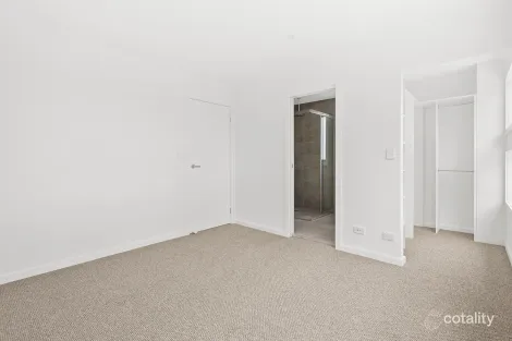 Property photo of 40 Orana Parade Unanderra NSW 2526