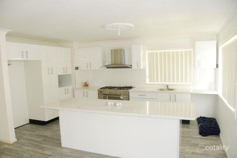 Property photo of 17 Weaver Crescent Watanobbi NSW 2259