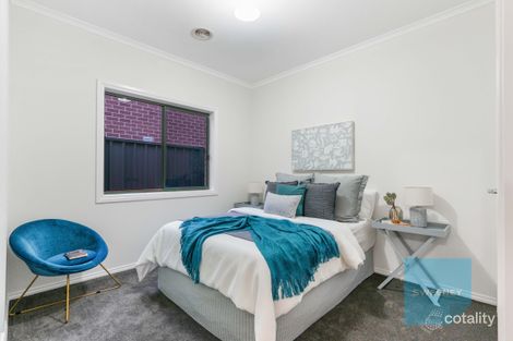 Property photo of 13 Damaine Circuit Caroline Springs VIC 3023