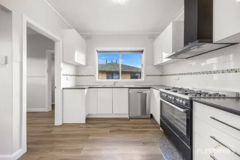 Property photo of 46 Cambridge Street Wendouree VIC 3355