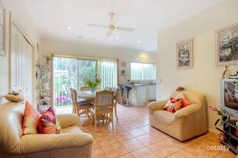 Property photo of 6 Mildura Crescent Endeavour Hills VIC 3802