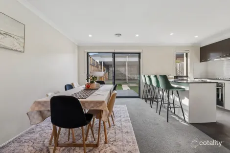 Property photo of 40 Contempo Boulevard Wollert VIC 3750