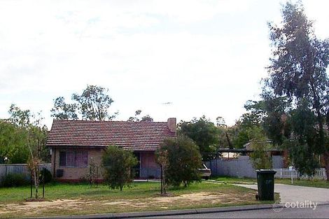 Property photo of 37 Jinda Road Koongamia WA 6056
