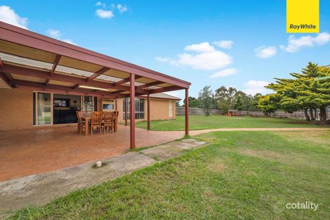 Property photo of 48 Maplewood Close Brookfield VIC 3338