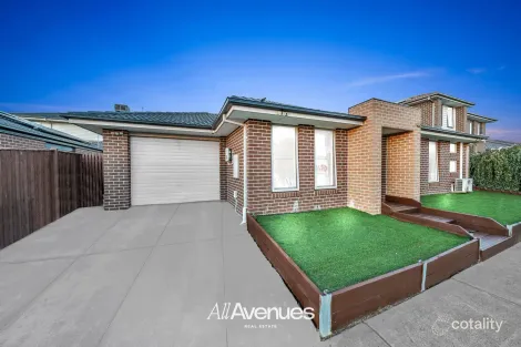 Property photo of 24 Mayflower Drive Cranbourne West VIC 3977