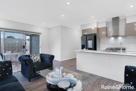 Property photo of 9 Miami Place Pallara QLD 4110