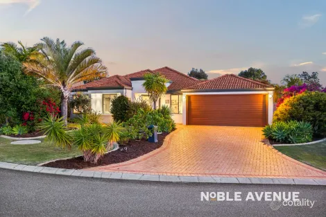14 Denfield Rise, Carramar, WA 6031