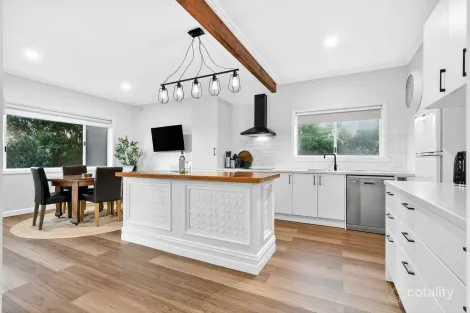 Property photo of 19 Hamilton Street Peterborough VIC 3270