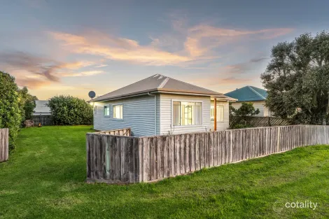 Property photo of 19 Hamilton Street Peterborough VIC 3270