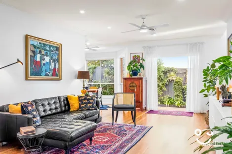 Property photo of 2/24A Robertson Street Coniston NSW 2500