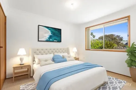 Property photo of 72 Parklands Drive Shellharbour NSW 2529