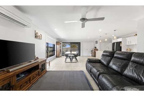 Property photo of 14 Dawn Drive Glenvale QLD 4350