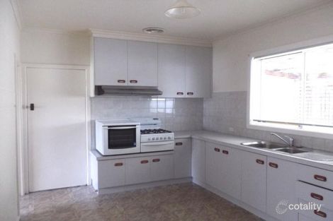 Property photo of 2 Skewes Street Avondale Heights VIC 3034
