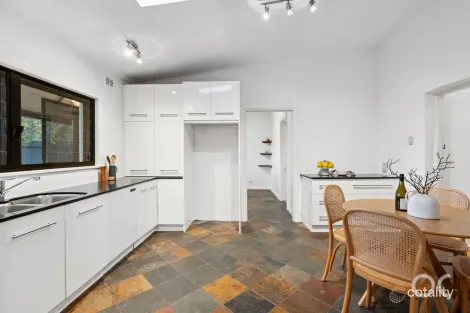 Property photo of 34 Hillview Road Kingswood SA 5062