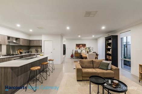 Property photo of 11 Johnsonia Bend Hammond Park WA 6164