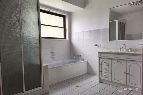 Property photo of 31 Clarence Drive Helensvale QLD 4212