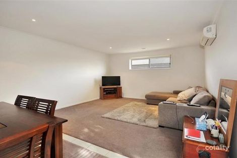 Property photo of 2/105A Yarrowee Street Sebastopol VIC 3356