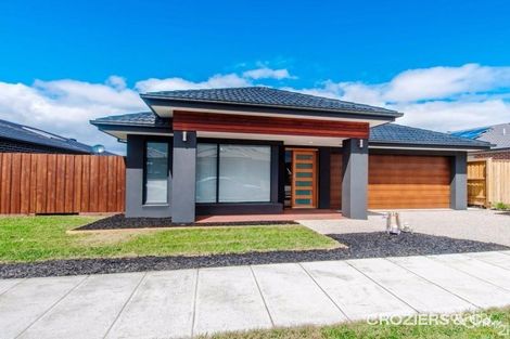 Property photo of 35 Strathalbyn Chase Wollert VIC 3750