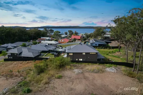 Property photo of 28 Norman Avenue Sunshine NSW 2264