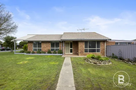 34 Nelson St, Sebastopol, VIC 3356