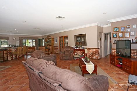 Property photo of 1 Teal Pass Australind WA 6233