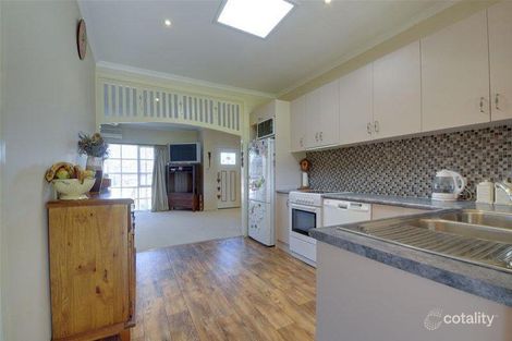 Property photo of 5 Glen Elwyn Avenue Glengarry VIC 3854