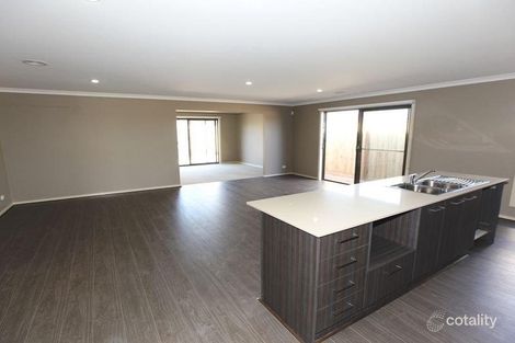Property photo of 35 Runlet Drive Point Cook VIC 3030