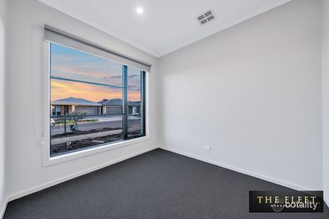 Property photo of 15 Arcadia Drive Weir Views VIC 3338