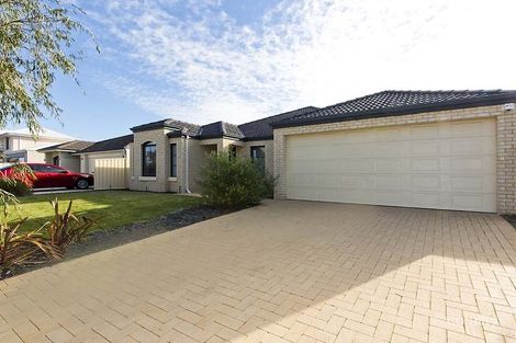 Property photo of 10 Cronulla Road Secret Harbour WA 6173