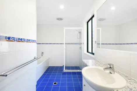 Property photo of 93 Lindfield Road Helensvale QLD 4212