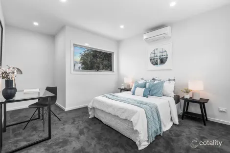 Property photo of 1/143-145 Woodhouse Grove Box Hill North VIC 3129