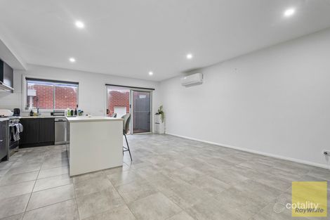 Property photo of 12 Burdock Walk Truganina VIC 3029