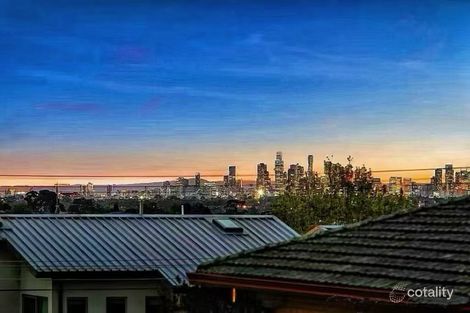 Property photo of 13 Viewbank Road Mount Waverley VIC 3149