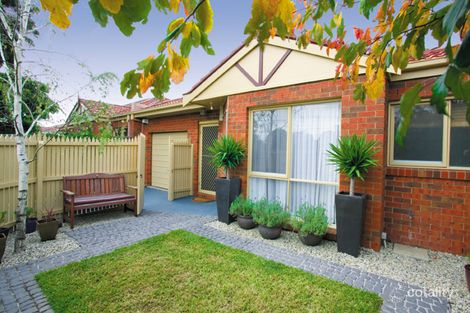 12 Toolambool Rd, Carnegie, VIC 3163