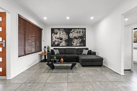 Property photo of 27 Rolfe Avenue Kanwal NSW 2259