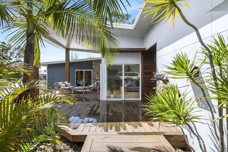 Property photo of 18 Swan Avenue Cudmirrah NSW 2540