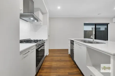 Property photo of 34 Karula Circuit Clyde VIC 3978