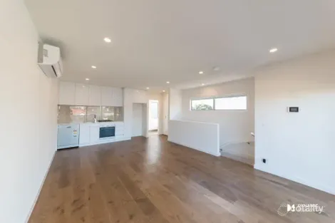 3/1 Lake Gr, Coburg North, VIC 3058
