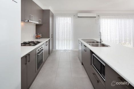 Property photo of 2/36 Railway Avenue Garfield VIC 3814