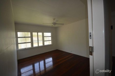 Property photo of 11 Medcraf Street Park Avenue QLD 4701