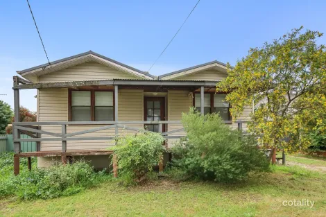 31 Castlereagh Ave, Mount Austin, NSW 2650