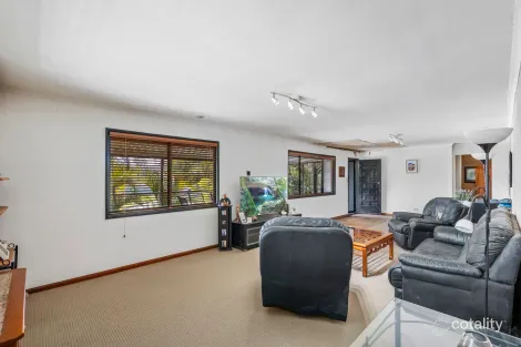 Property photo of 4 Koro Court Ashmore QLD 4214