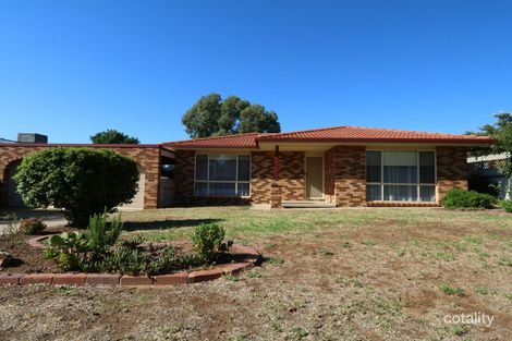 Property photo of 17 Canola Place Estella NSW 2650
