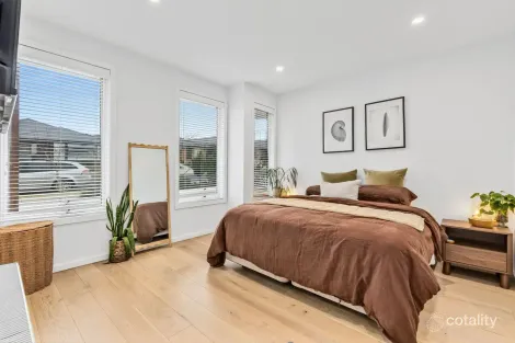 Property photo of 16 Whiteley Street Mount Duneed VIC 3217