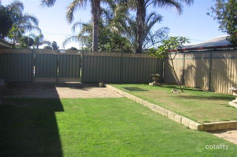 Property photo of 4 Hampton Court Thornlie WA 6108